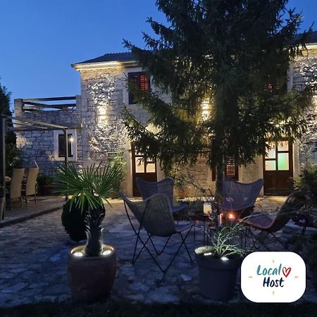 Villa Stonehouse Ana With Jacuzzi Rovinj-Krmed Exterior foto