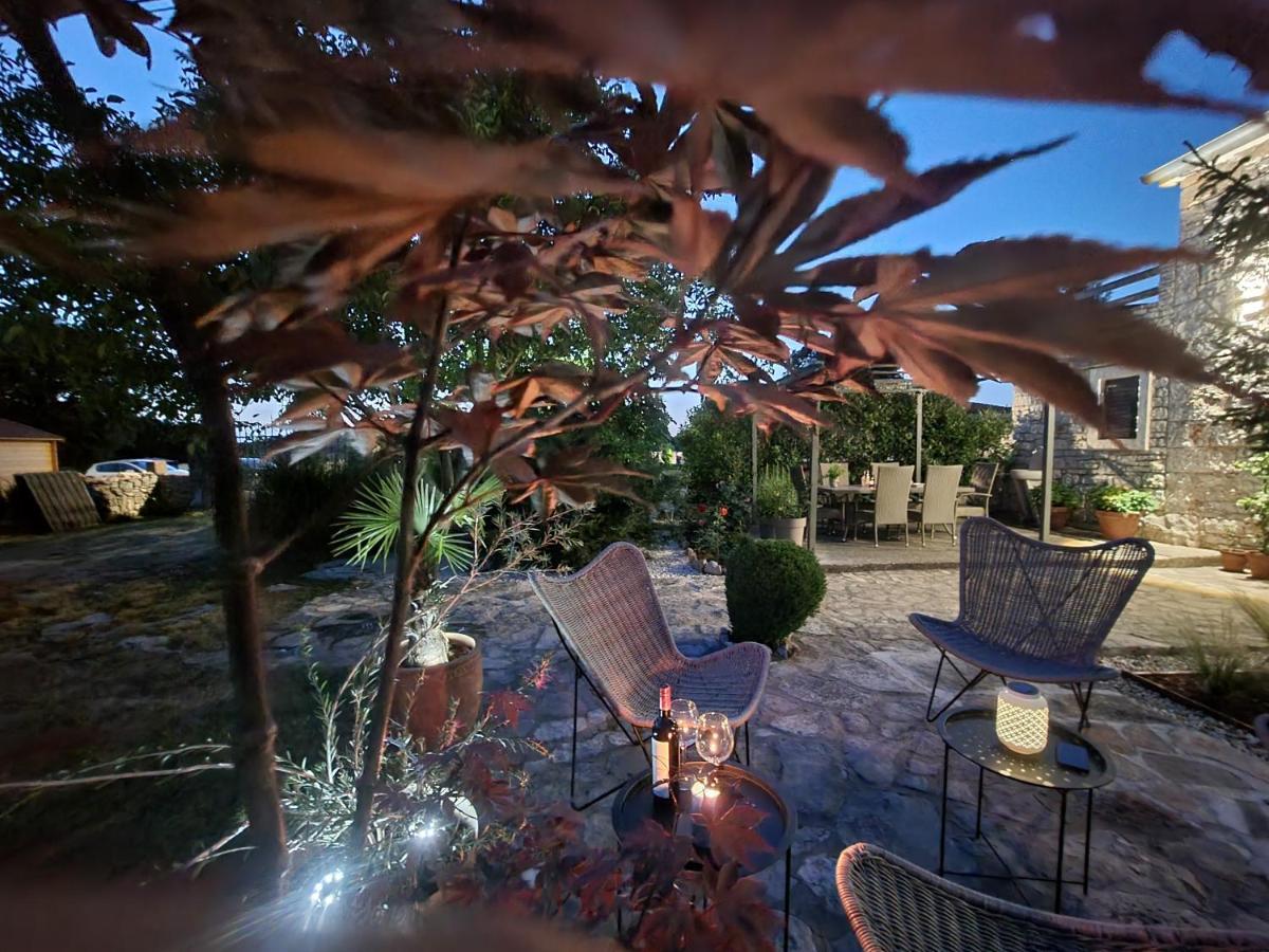 Villa Stonehouse Ana With Jacuzzi Rovinj-Krmed Exterior foto