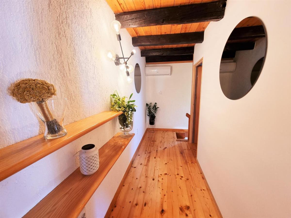 Villa Stonehouse Ana With Jacuzzi Rovinj-Krmed Exterior foto
