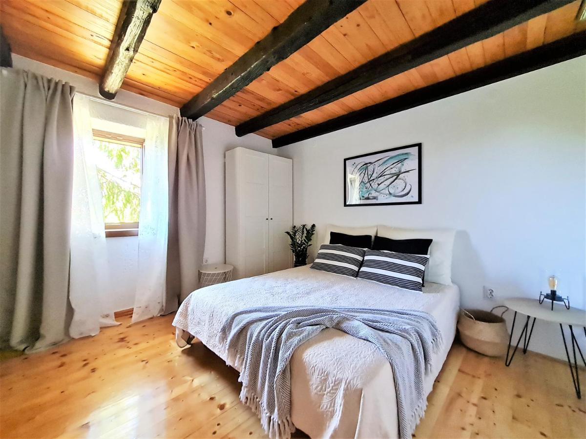 Villa Stonehouse Ana With Jacuzzi Rovinj-Krmed Exterior foto