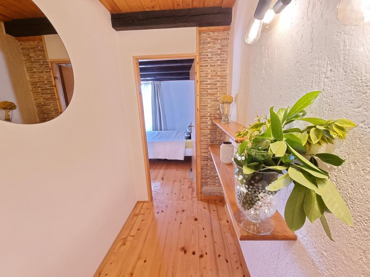 Villa Stonehouse Ana With Jacuzzi Rovinj-Krmed Exterior foto